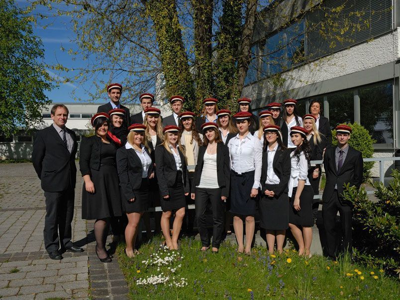 Die Maturanten der 5DA der HAK Bregenz Die Maturanten der 5DA der HAK Bregenz