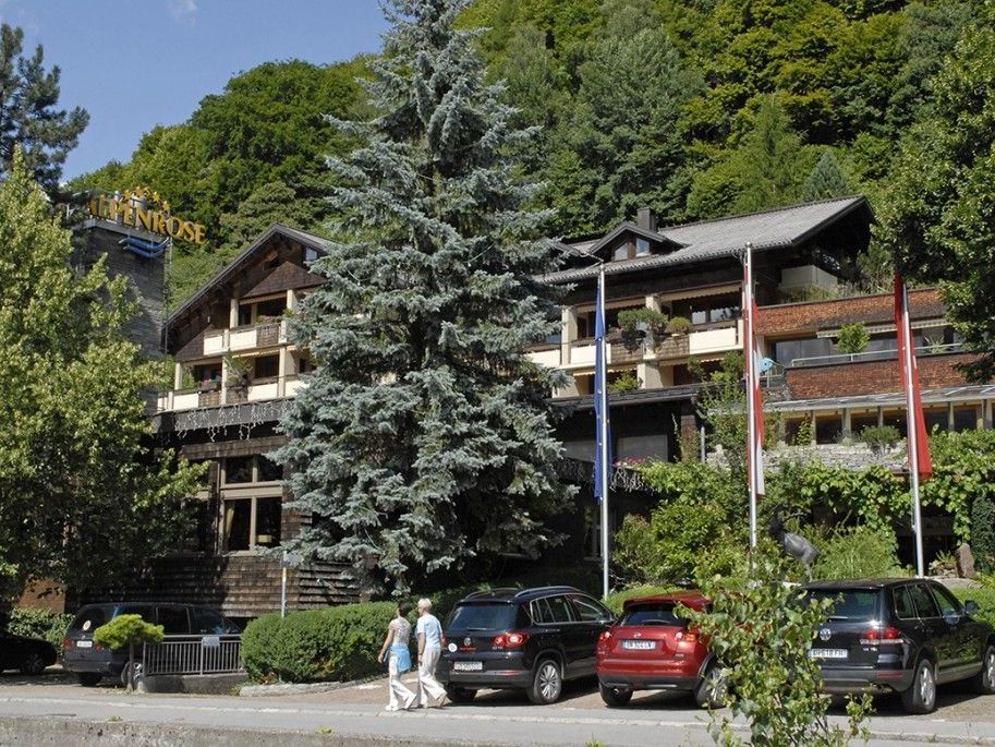 Die 24. Vollversammlung der Jagdgenossenschaft Schruns wird im Hotel Alpenrose stattfinden. Die 24. Vollversammlung der Jagdgenossenschaft Schruns wird im Hotel Alpenrose stattfinden.