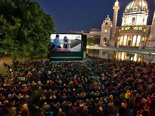 Das Filmvergnügen am Karlplatz lockte auch 2012 wieder Besucher in Scharen an