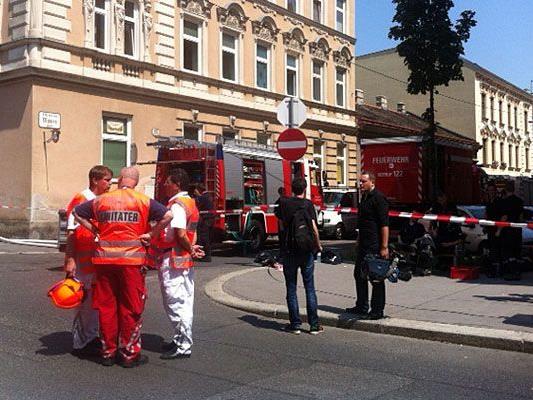 In der Lacknergasse in Wien-Hernals mussten vier Wohnhäuser evakuiert werden