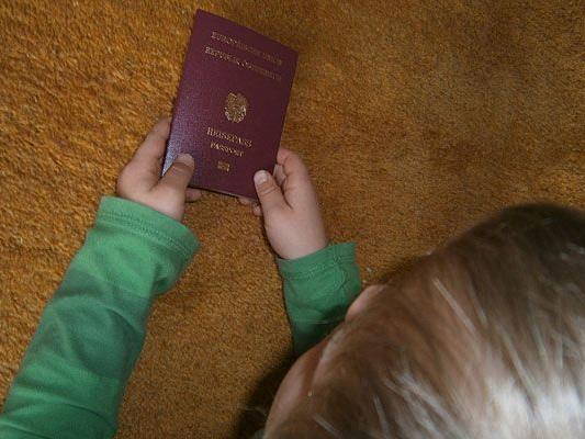 In Sachen Reisepass gibt es viele Unklarheiten - etwa, was den neuen Kinderpass betrifft