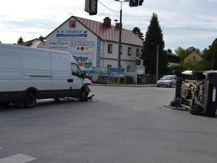 Am Mittwoch kam es in Pottenstein zu einem Unfall an der Kreuzung der B18.