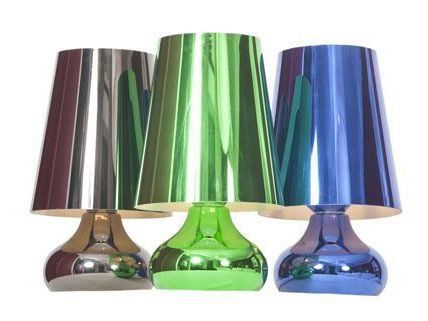Vienna.at verlost eine Designer-Lampe. Vienna.at verlost eine Designer-Lampe.