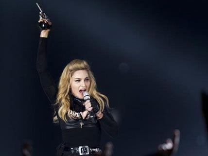 Madonna ist on Tour - und bringt eine umfangreiche Gefolgschaft mit.