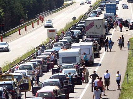 Das Wochenende wird staureich auf Österreichs Straßen.