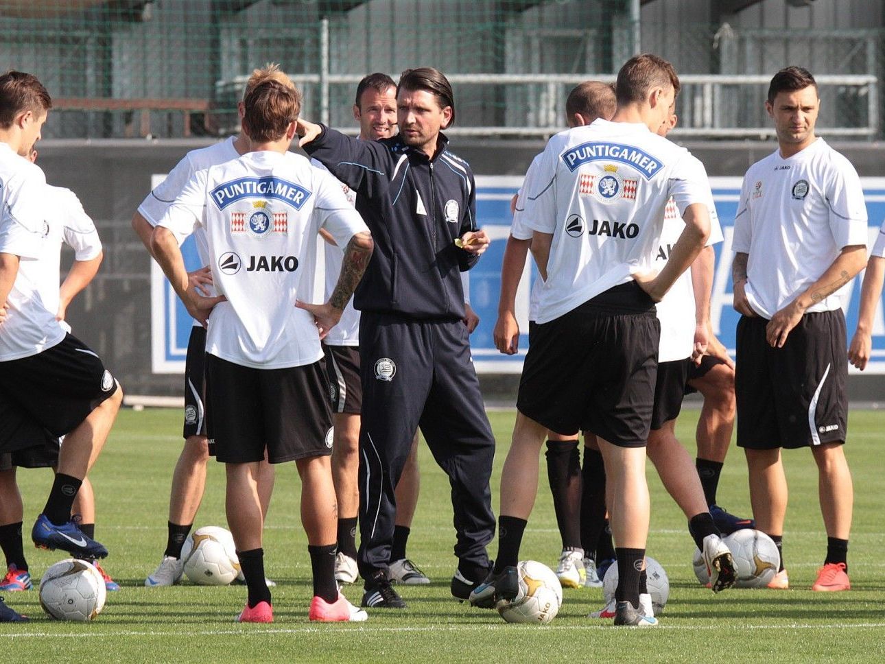 Sturm Graz will in der Wiener Generali Arena siegen. Wir berichten ab 18.30 Uhr live. Sturm Graz will in der Wiener Generali Arena siegen. Wir berichten ab 18.30 Uhr live.