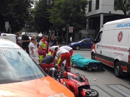 Bei dem unfall am Donnerstag wurde ein Modpedfahrer schwer verletzt. Bei dem unfall am Donnerstag wurde ein Modpedfahrer schwer verletzt.