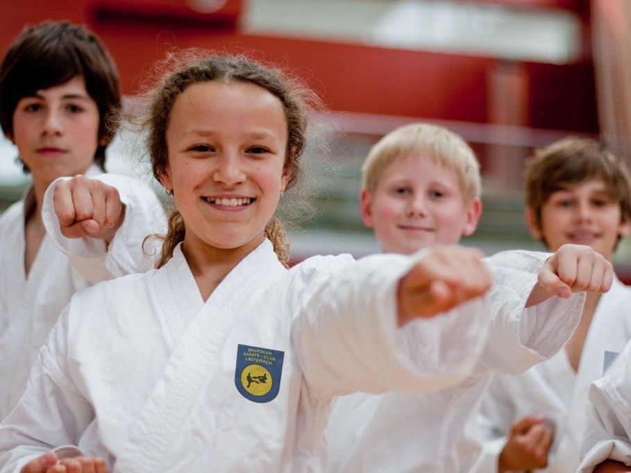 Ende September beginnen in Lauterach Anfängerkurse für das Karate. Ende September beginnen in Lauterach Anfängerkurse für das Karate.