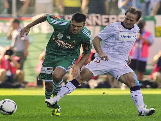 Christopher Trimmel (l./SK Rapid Wien) und Tomas Jun (r./FK Austria Wien) beim Derby-Match in Wien Christopher Trimmel (l./SK Rapid Wien) und Tomas Jun (r./FK Austria Wien) beim Derby-Match in Wien