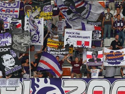 Vor und nach dem Spiel in Favoriten sei es nicht zu Ausschreitungen gekommen, heißt es von der Polizei. Vor und nach dem Spiel in Favoriten sei es nicht zu Ausschreitungen gekommen, heißt es von der Polizei.