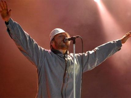 Der Drummer der Beatsteaks liegt im Spital nach einem schweren Unfall. Der Drummer der Beatsteaks liegt im Spital nach einem schweren Unfall.