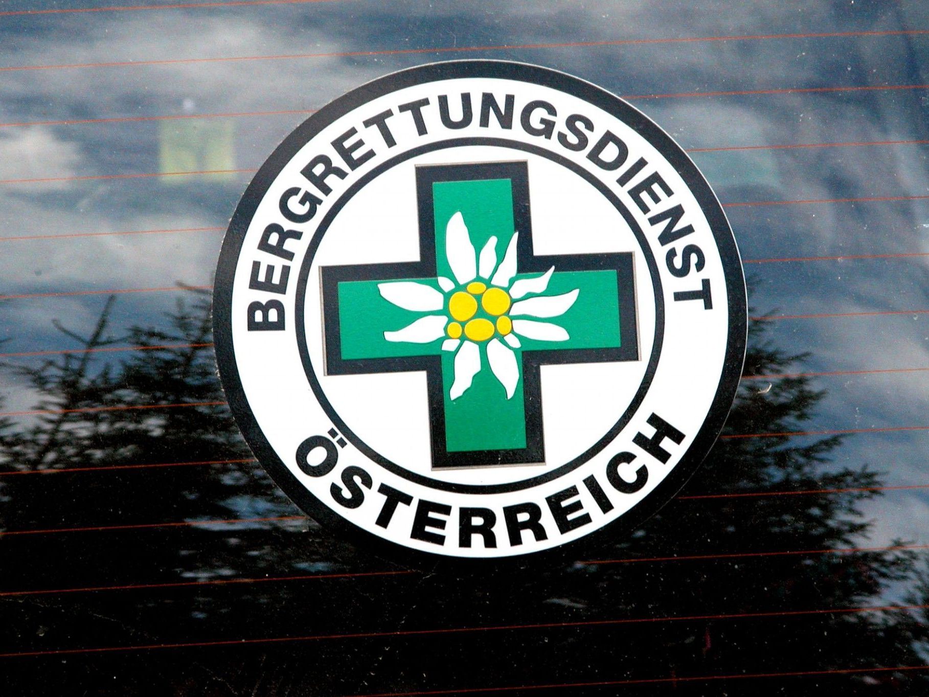 Die Bergrettung half drei festsitzenden Bergsteigern aus Deutschland. Die Bergrettung half drei festsitzenden Bergsteigern aus Deutschland.
