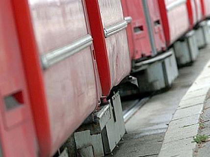 Schwerer Straßenbahnunfall am Freitag in Wien.
