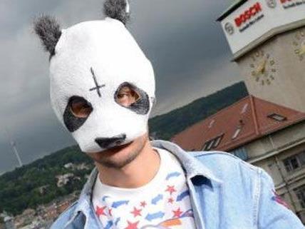 Der Stuttgarter Rapper Cro gibt ein Panda-Gastspiel in Wien.