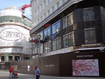 Noch ist das Goldene Quartier eine Baustelle, noch vor Weihnachten sollen aber erste Shops eröffnet werden.