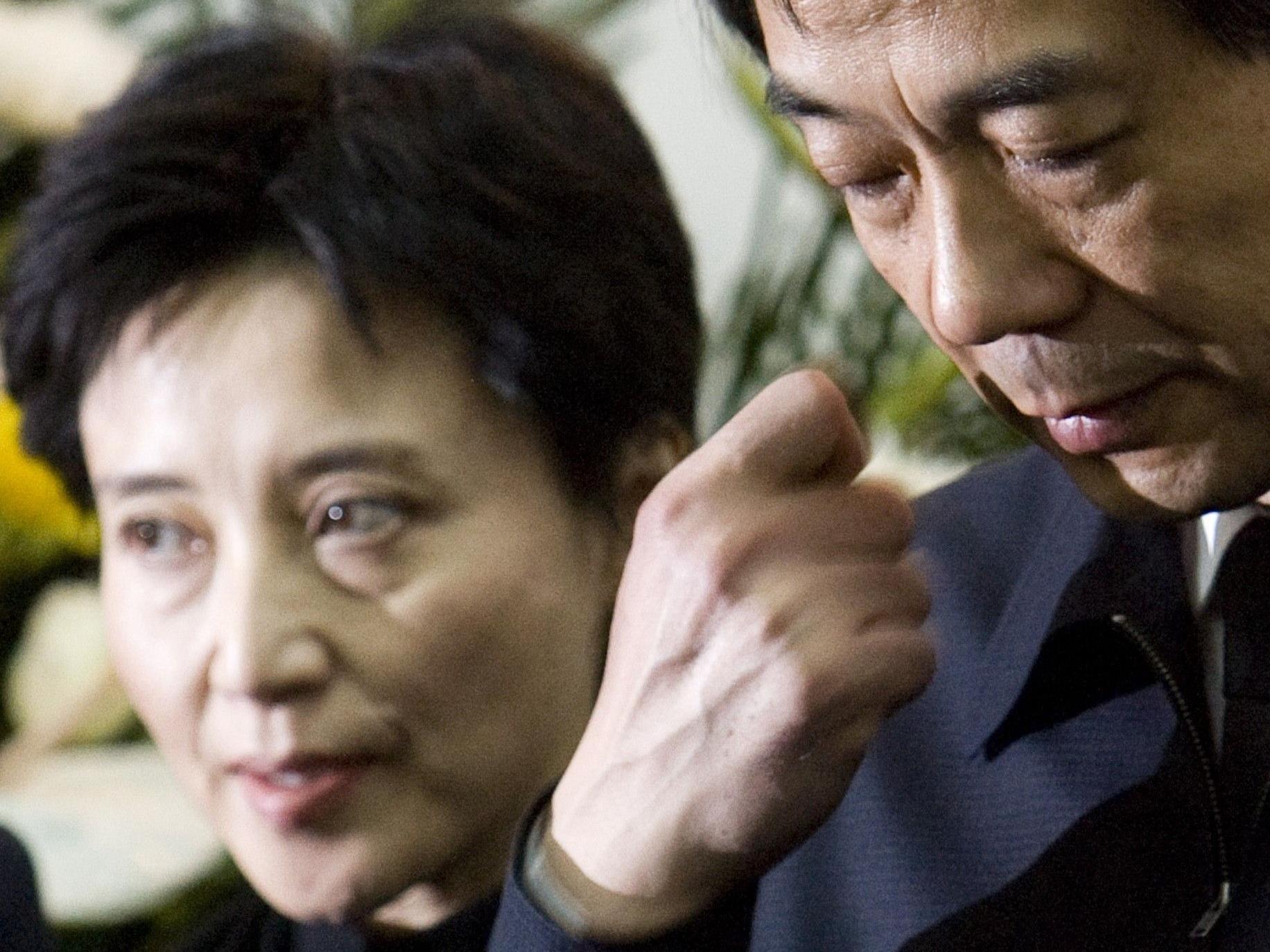 Angeklagte Gu Kailai mit Ehemann Bo Xilai.
