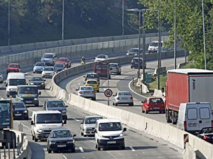 Ab Montag ist die Hanssonkurve wieder baustellenfrei befahrbar. Ab Montag ist die Hanssonkurve wieder baustellenfrei befahrbar.
