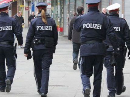 Am Montag wurden drei Exekutivbeamte im Dienst verletzt. Am Montag wurden drei Exekutivbeamte im Dienst verletzt.
