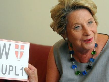 Ursula Stenzel weicht von der Parteilinie ab, sie befürwortet die Einführung von Nummerntafeln für Fahrräder. Ursula Stenzel weicht von der Parteilinie ab, sie befürwortet die Einführung von Nummerntafeln für Fahrräder.