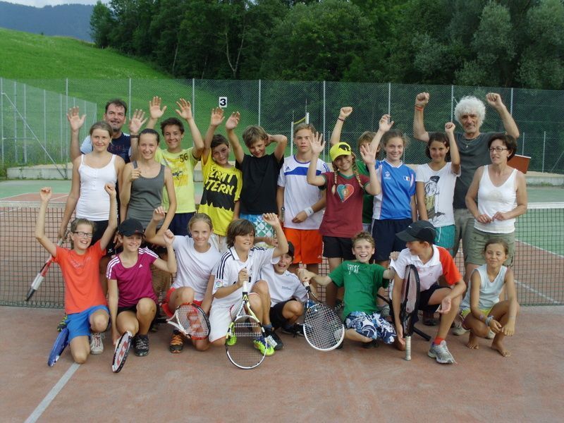 Begeisterung bei den Teilnehmern des 1. Mittelwälder Tennisturniers Begeisterung bei den Teilnehmern des 1. Mittelwälder Tennisturniers