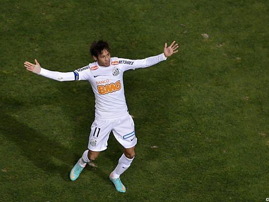 Neymar freut sich über den Erfolg