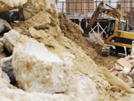 In Wien-Neubau wurde ein Arbeiter in einer Baugrube verschüttet