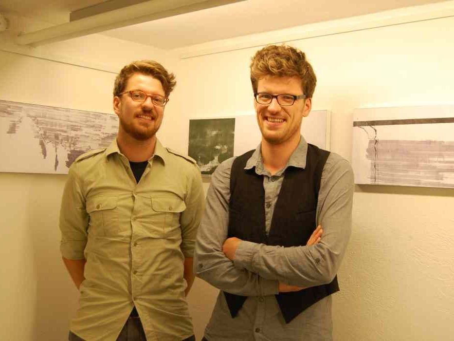 Pirmin und Severin Hagen stellen in der Kellergallerie MAP die Ausstellung „Pyramidenpass“ vor. Pirmin und Severin Hagen stellen in der Kellergallerie MAP die Ausstellung „Pyramidenpass“ vor.
