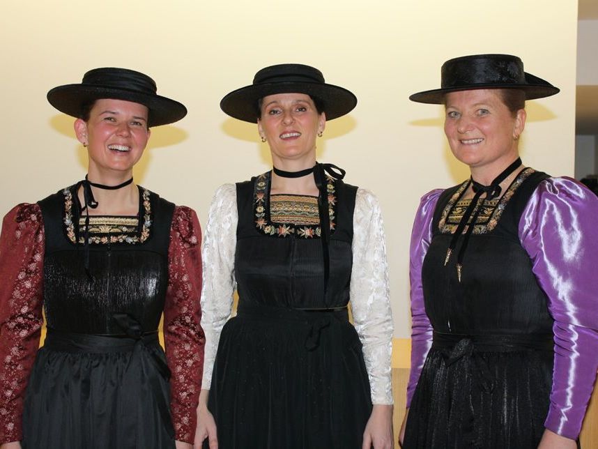 Auch der Dreigesang "echtstimmig" beteiligt sich am Bregenzerwälder Chortreff in Schönenbach. Auch der Dreigesang "echtstimmig" beteiligt sich am Bregenzerwälder Chortreff in Schönenbach.