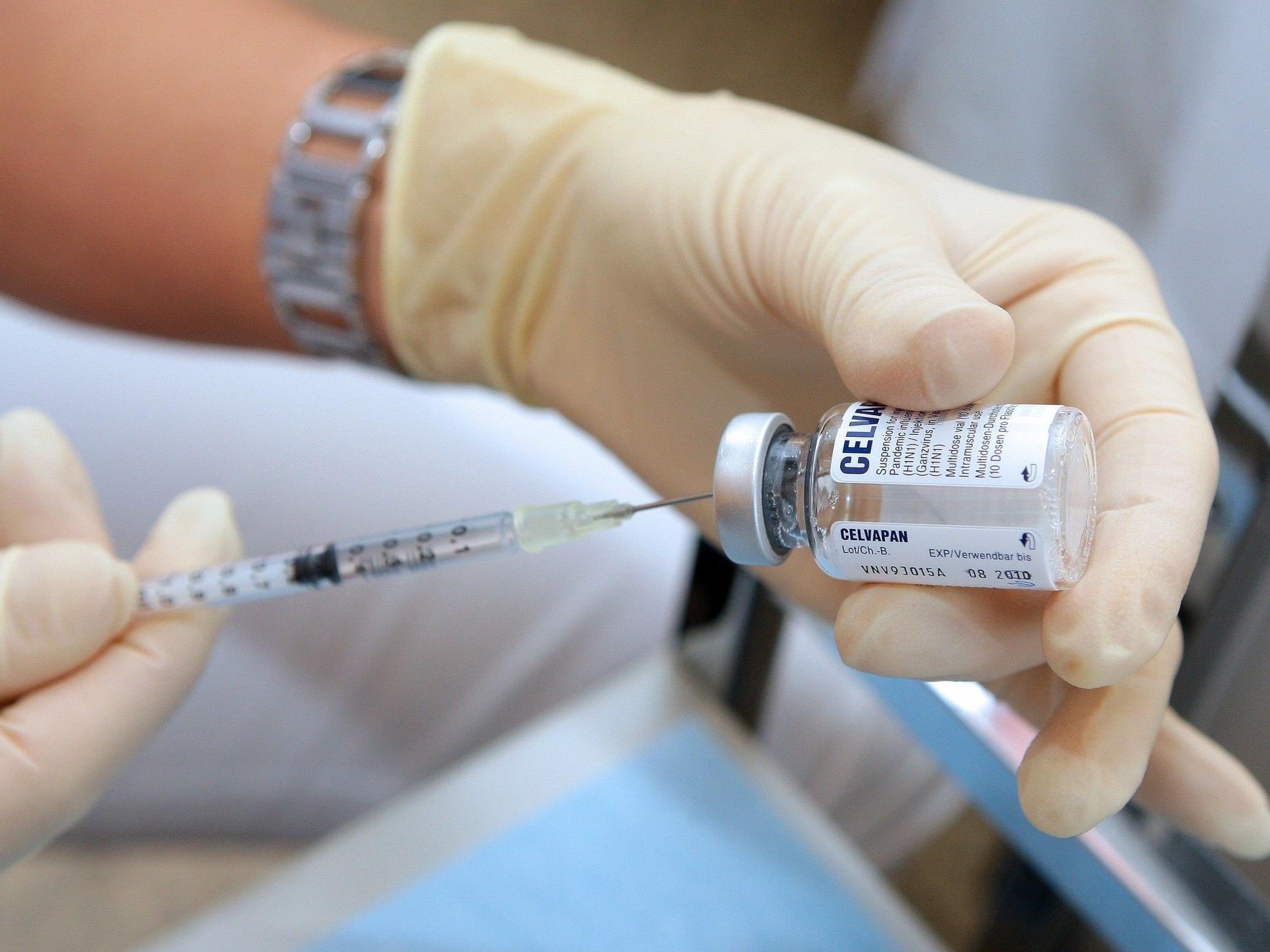 Maria Rauch-Kallat bestellte 16 Millionen Dosen eines Grippe-Impfstoffs für Österreich.