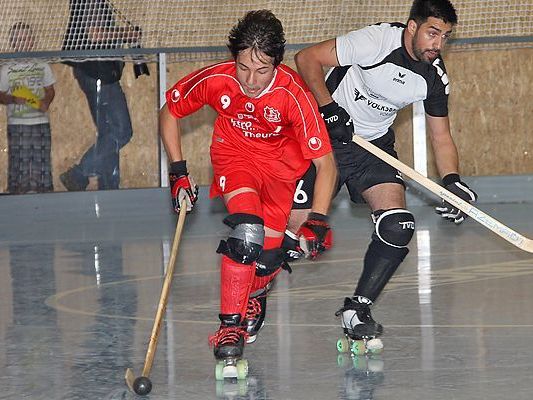 RHC Wolfurt unterliegt zum Auftakt mit drei Toren Differenz. RHC Wolfurt unterliegt zum Auftakt mit drei Toren Differenz.