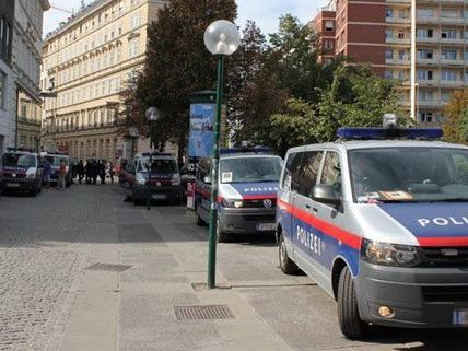 Am Schwedenplatz wurde ein Rabbiner antisemitisch beschimpft - Polizisten griffen nicht ein Am Schwedenplatz wurde ein Rabbiner antisemitisch beschimpft - Polizisten griffen nicht ein
