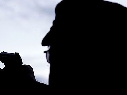 Einen neuen Sniper gibt es laut Polizei nicht - doch wer hat den Mann in Simmering verletzt? Einen neuen Sniper gibt es laut Polizei nicht - doch wer hat den Mann in Simmering verletzt?