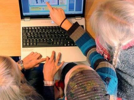 Schrift und Sprache am PC lernen - die Initiative macht das für Kindergartenkinder möglich.