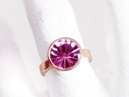 "Asche zu Stein", so das Credo des neuen Verfahrens. "Asche zu Stein", so das Credo des neuen Verfahrens.