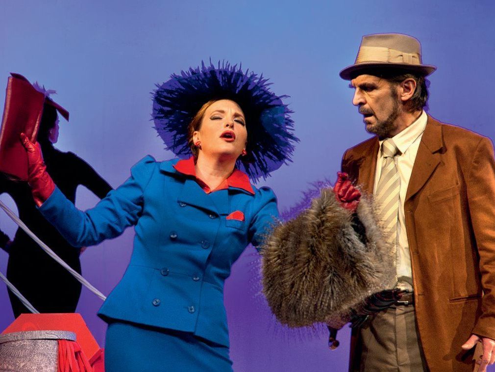 Am 12. Oktober kommt mit Mozarts Oper "Don Giovanni" der größte Frauenverführer aller Zeiten auf die Götzner Kulturbühne AMBACH. Am 12. Oktober kommt mit Mozarts Oper "Don Giovanni" der größte Frauenverführer aller Zeiten auf die Götzner Kulturbühne AMBACH.
