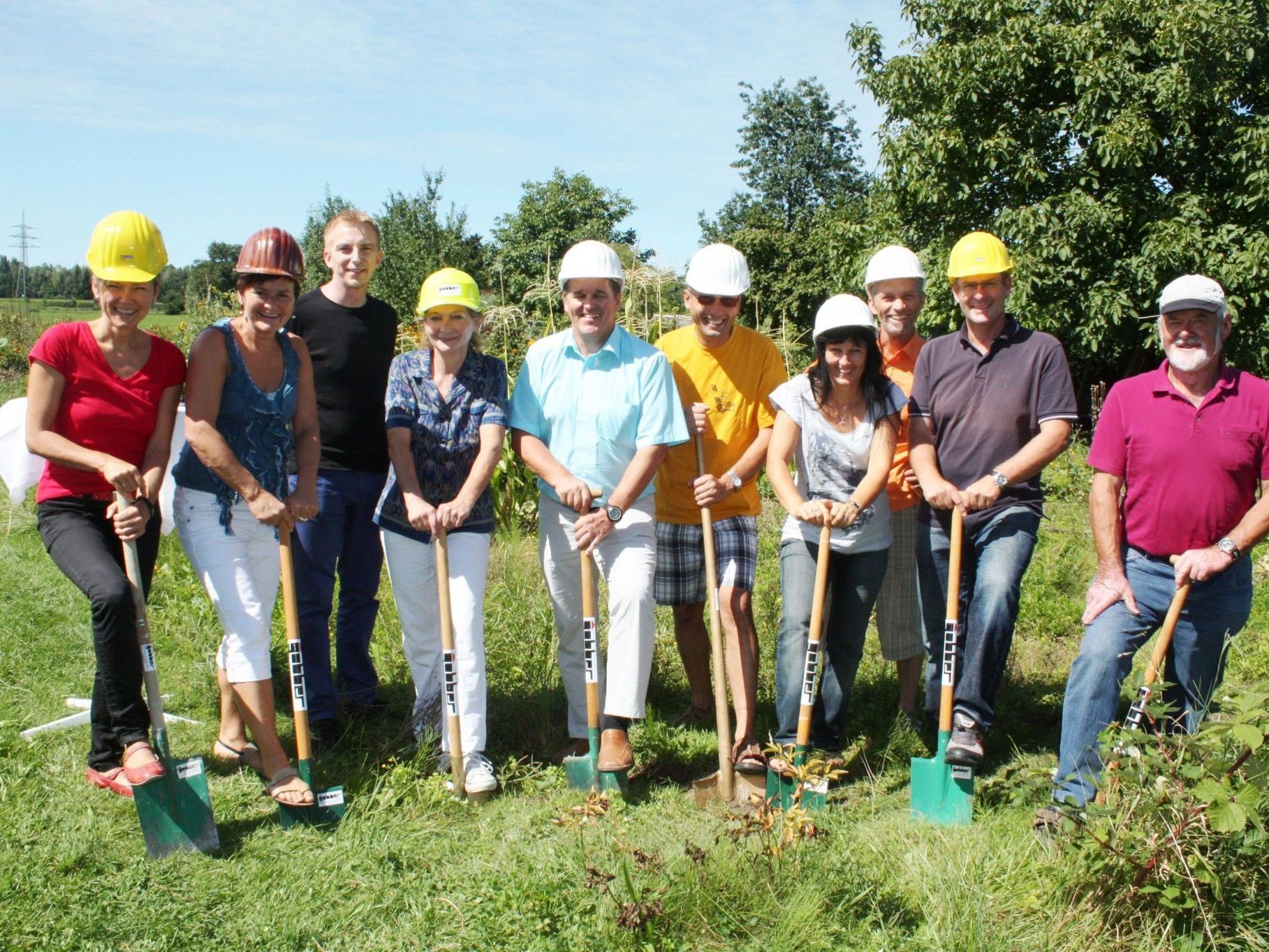Spatenstich für das neue Vereinsheim des Obst- und Gartenbauvereins Wolfurt. Spatenstich für das neue Vereinsheim des Obst- und Gartenbauvereins Wolfurt.