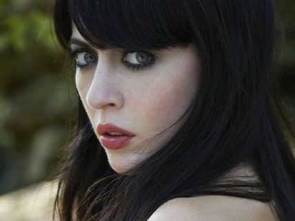 Nolwenn Leroy singt eine Hommage an keltische Legenden. Nolwenn Leroy singt eine Hommage an keltische Legenden.