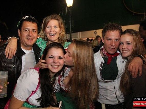 85.000 Maß Bier auf der Wiener Wiesn 2012 85.000 Maß Bier auf der Wiener Wiesn 2012