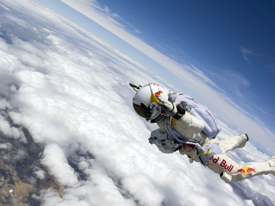 Felix Baumgartner wagt den Sprung