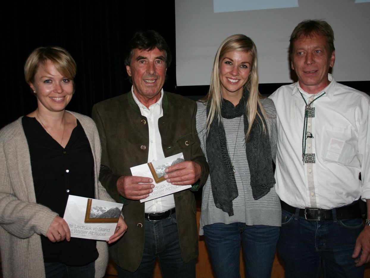 Grafikerin Christina Soraperra, Autor Manfred Beck, Lisa-Maria Innerhofer und Martin Bitschi. Grafikerin Christina Soraperra, Autor Manfred Beck, Lisa-Maria Innerhofer und Martin Bitschi.