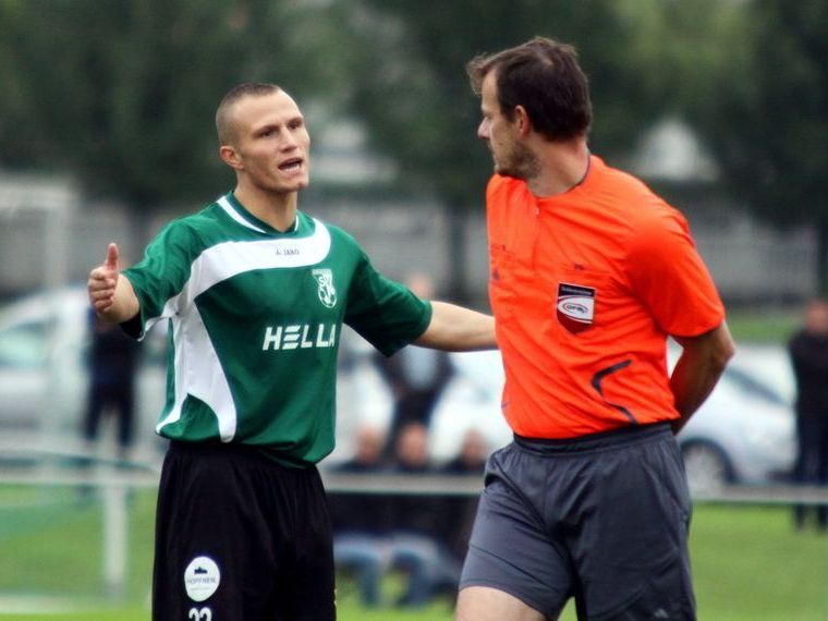 DSV-Kicker Hardy Feigt wurde nach vier Minuten schon ausgeschlossen. DSV-Kicker Hardy Feigt wurde nach vier Minuten schon ausgeschlossen.