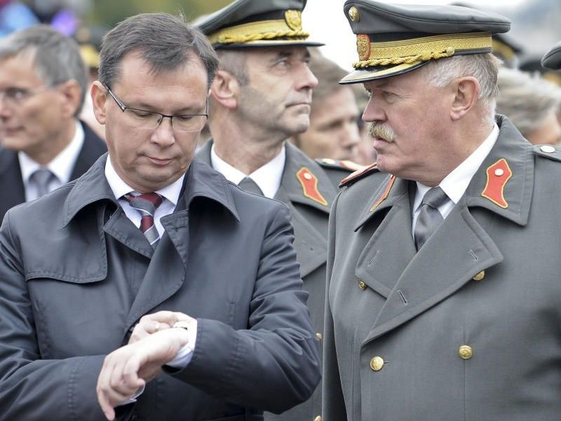 Darabos und Entacher sind in Sachen Wehrpflicht geteilter Meinung Darabos und Entacher sind in Sachen Wehrpflicht geteilter Meinung