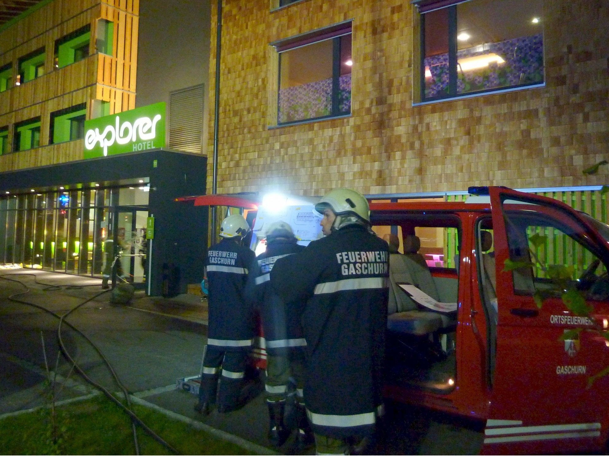 Das Hotel Explorer war Ort der Abschnittsübung der Hochmontafoner Wehren. Das Hotel Explorer war Ort der Abschnittsübung der Hochmontafoner Wehren.