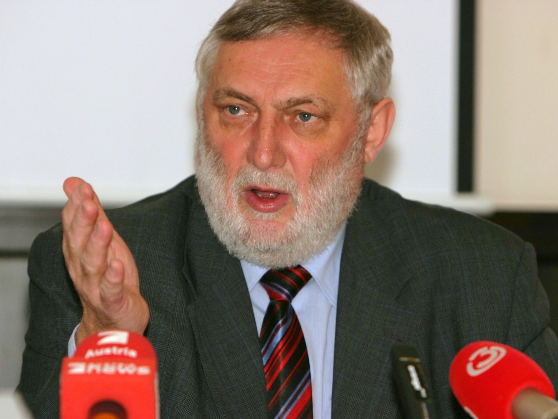Dr. Franz Fischler ist am 31. Oktober in Zwischenwasser mit dabei. Dr. Franz Fischler ist am 31. Oktober in Zwischenwasser mit dabei.