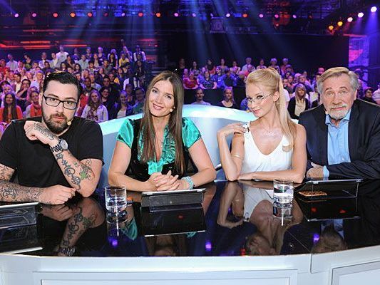 Bei der sechsten Ausgabe von "Die große Chance" stellen sich wieder viele Talente der Jury aus Sido, Zabine, Karina Sarkissova und Peter Rapp Bei der sechsten Ausgabe von "Die große Chance" stellen sich wieder viele Talente der Jury aus Sido, Zabine, Karina Sarkissova und Peter Rapp