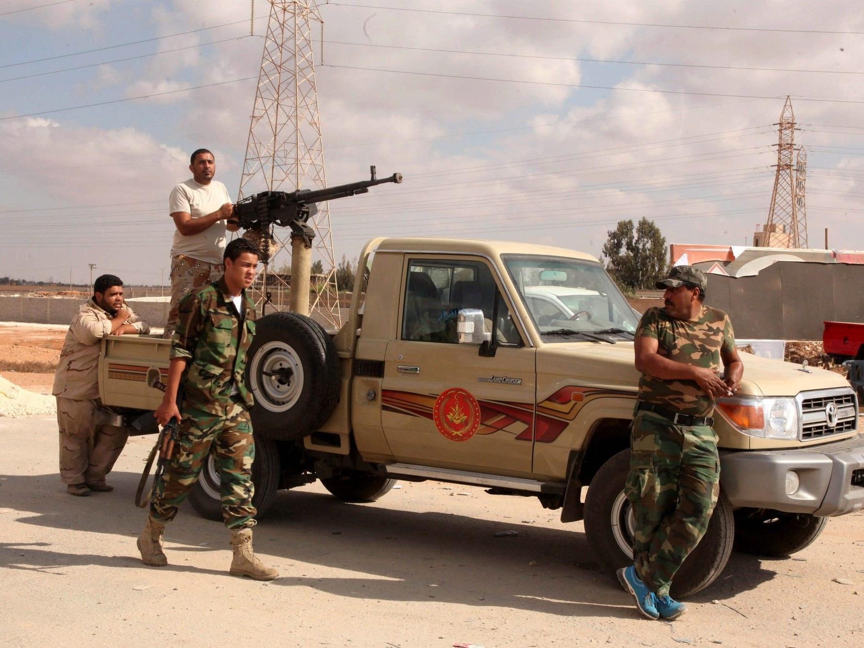 Libysches Militär hat es schwer sich gegen die Rebellen durchzusetzen.