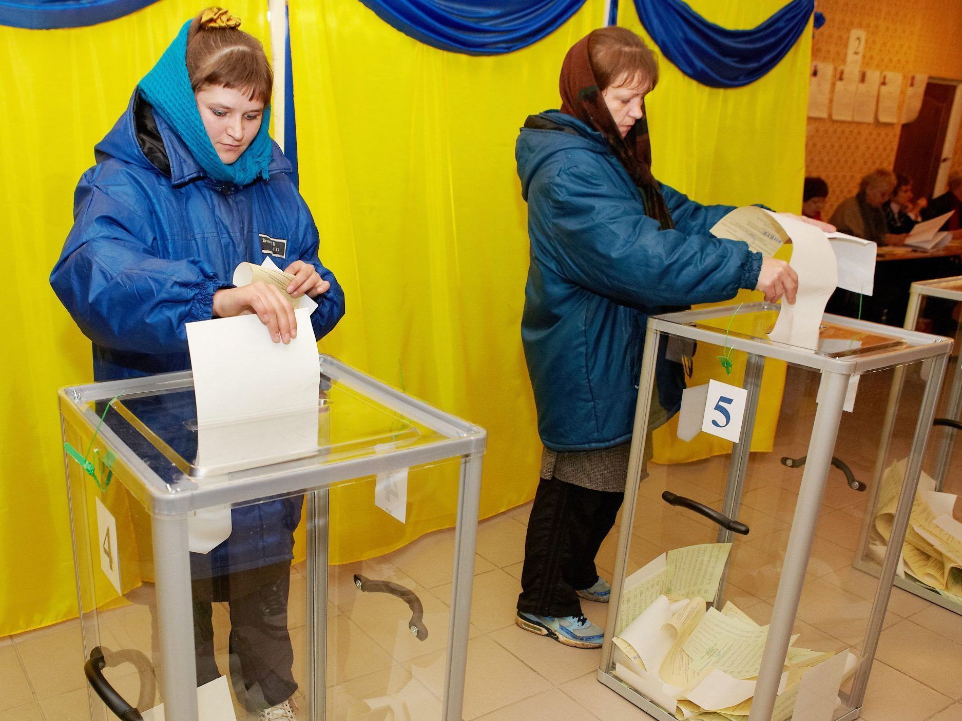 Mit rund 30 Prozent der Stimmen sprachen die Wähler der Regierunspartei das Vertrauen aus. Mit rund 30 Prozent der Stimmen sprachen die Wähler der Regierunspartei das Vertrauen aus.