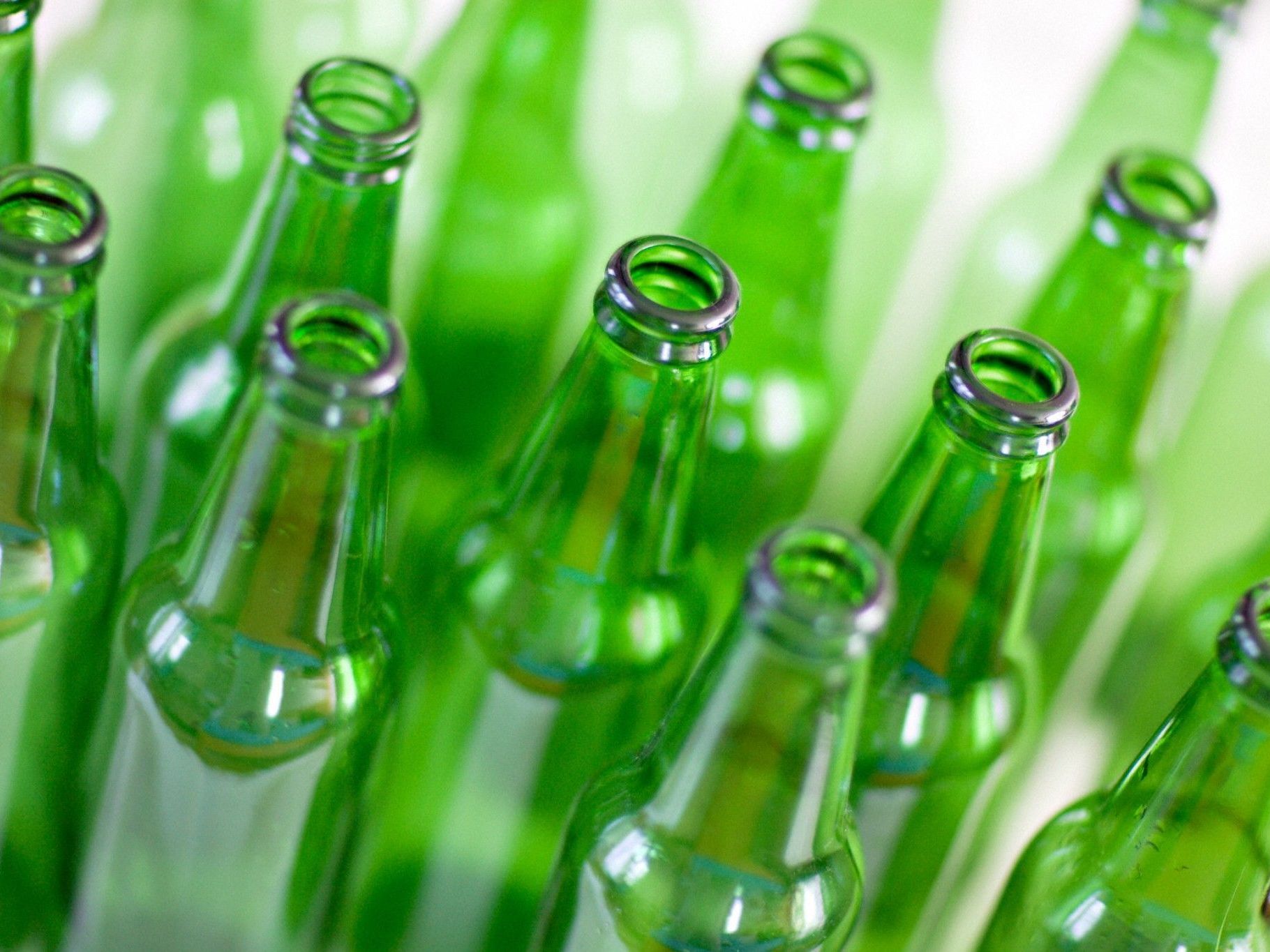 Glasflaschen müssen kunftig entprechend gekennzeichnet werden Glasflaschen müssen kunftig entprechend gekennzeichnet werden
