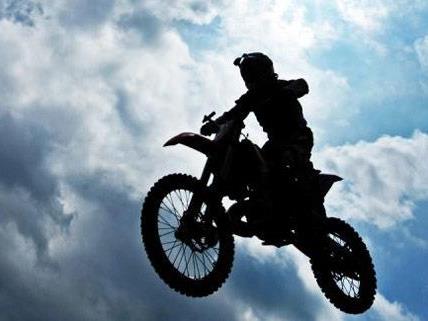 Beim Motocross-Training am Sonntag wurde ein 33-Jähriger verletzt.