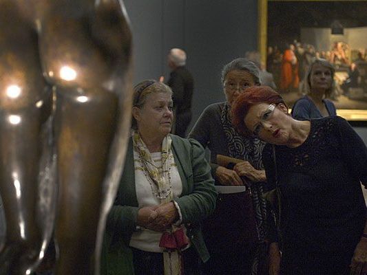 Bei der "nackte männer"-Ausstellung in Wien Bei der "nackte männer"-Ausstellung in Wien